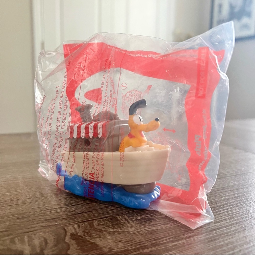 Disney Mickey Mouse Pluto Runaway train McDonalds Happy Meal Toy